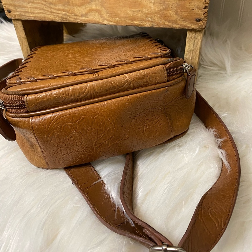 Coldwater Creek Floret Leather Crossbody Purse - Picture 9 of 10